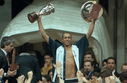 1998 — Il primo trofeo