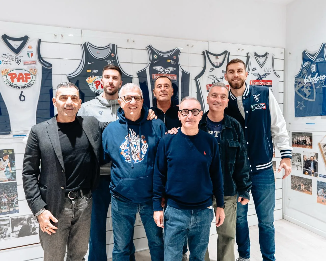 A SESSANTA ANNI DAL DEBUTTO IN SERIE A, IL MUSEO FORTITUDO FA TAPPA ALLO STORE. VENTURI: "UN TUFFO NELLA MEMORIA BIANCOBLU" – foto 1