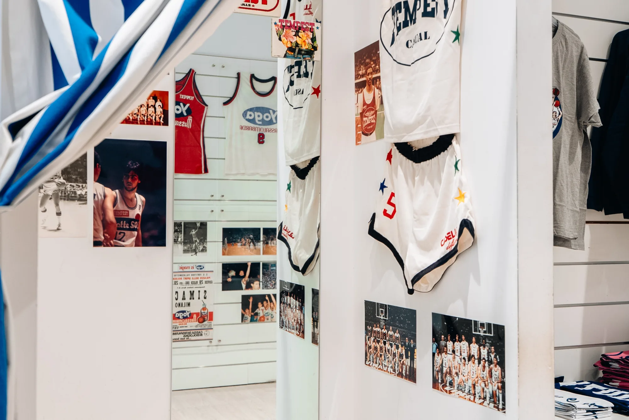 AMARCORD FORTITUDO ALLO STORE: DOMANI ALLE 17 CAVINA, FANTINELLI E SOROKAS IN VISITA AL 'MUSEO' BIANCOBLU – foto 2