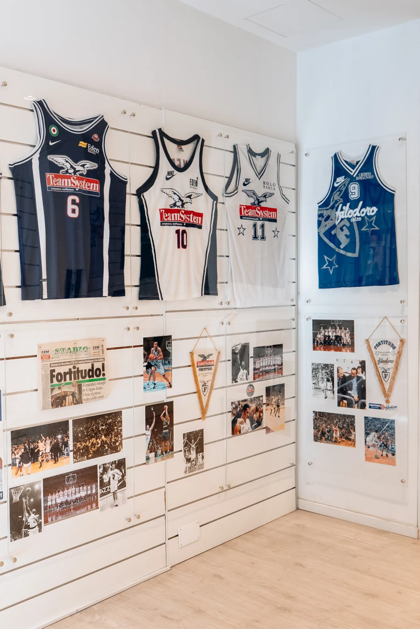 AMARCORD FORTITUDO ALLO STORE: DOMANI ALLE 17 CAVINA, FANTINELLI E SOROKAS IN VISITA AL 'MUSEO' BIANCOBLU – foto 1