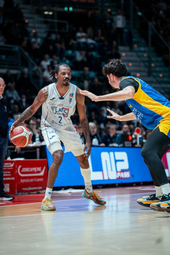 Attenta, lucida, determinata: La Fortitudo Flats Service fa il bis al PalaDozza e supera Torino 85-60